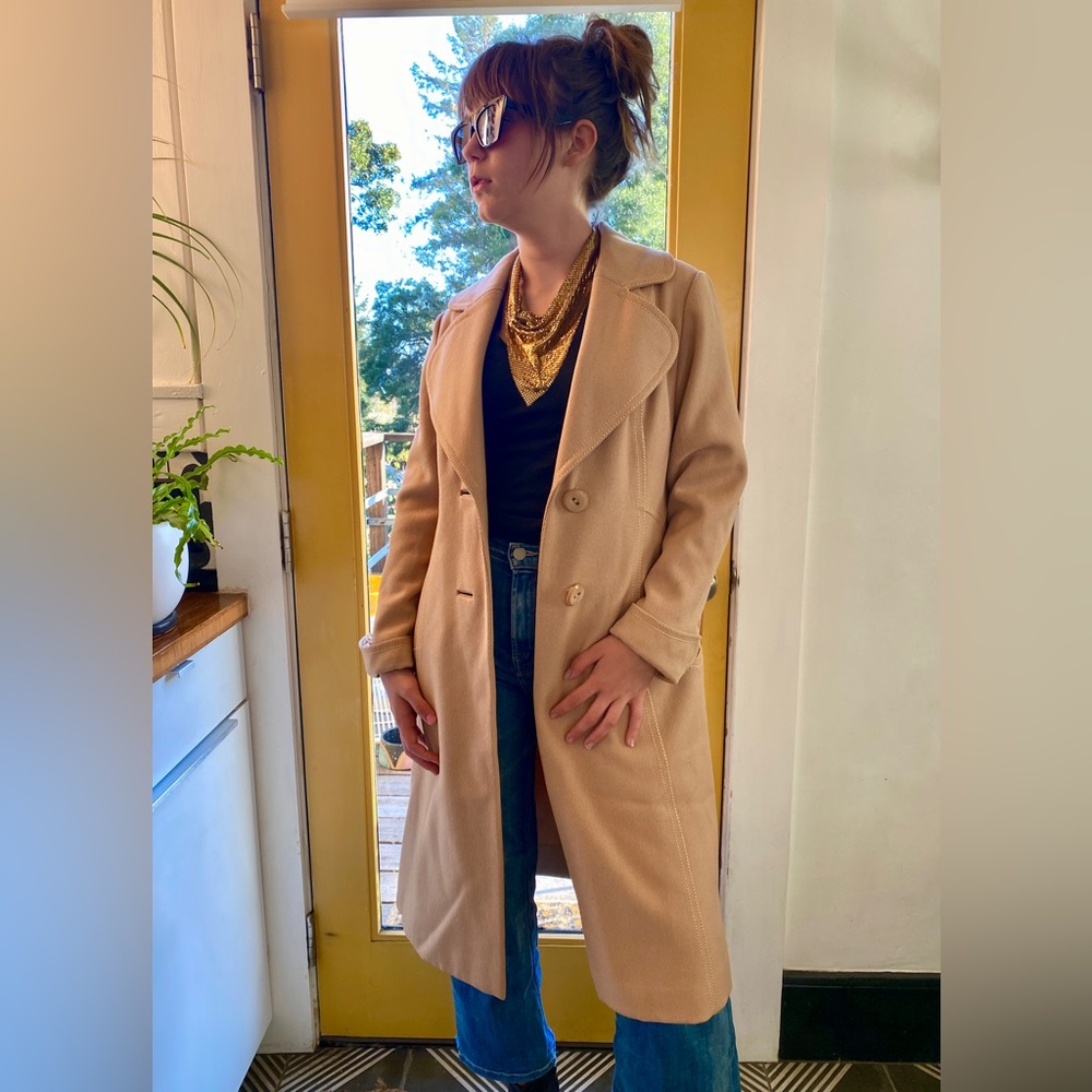 Classic camel coat- vintage
